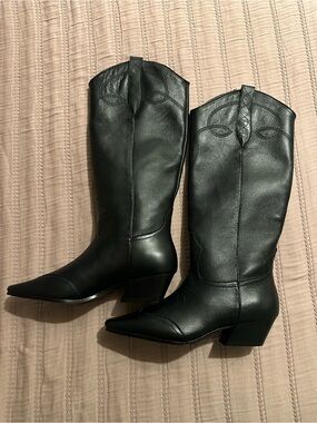 Steve Madden Black Pointed-Toe Western Boots